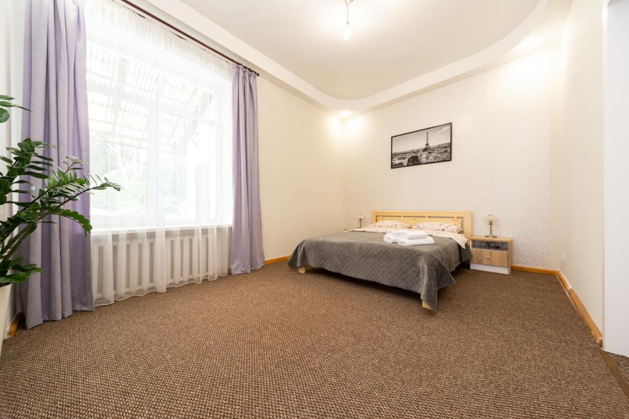 Apartment Center Of Odessa Ngoại thất bức ảnh